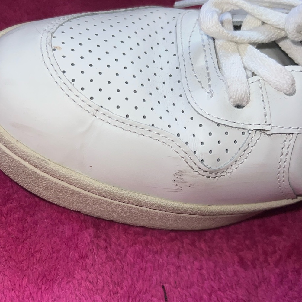 Veja Men's V-10 Leather Low Top Sneakers - Picture 8 of 15